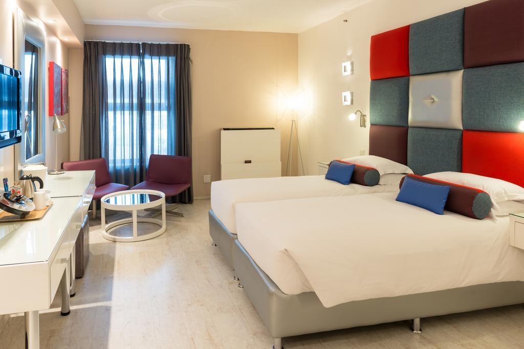 Peermont Metcourt Suites At Emperors Palace Kempton Park Dış mekan fotoğraf