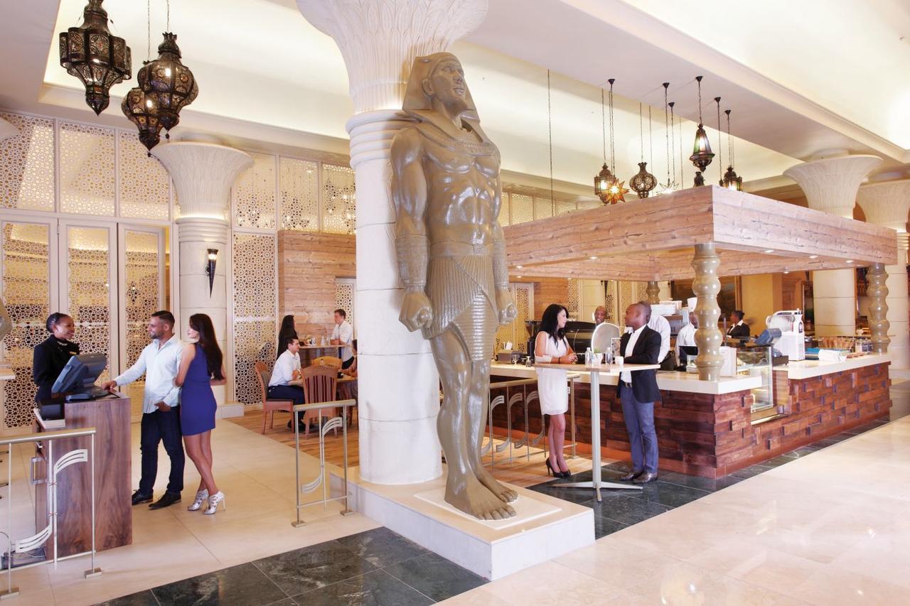 Peermont Metcourt Suites At Emperors Palace Kempton Park Dış mekan fotoğraf